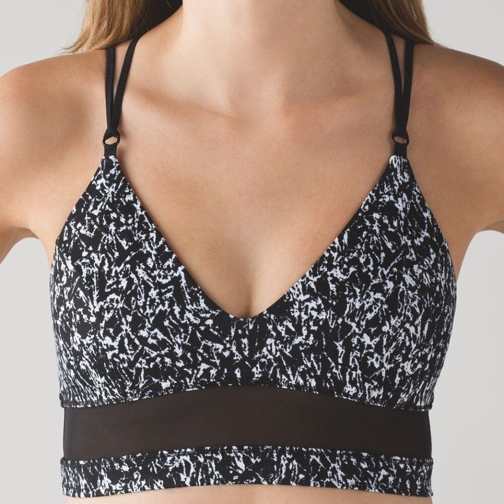 Stylish Black and White Women's Swim Top!‎